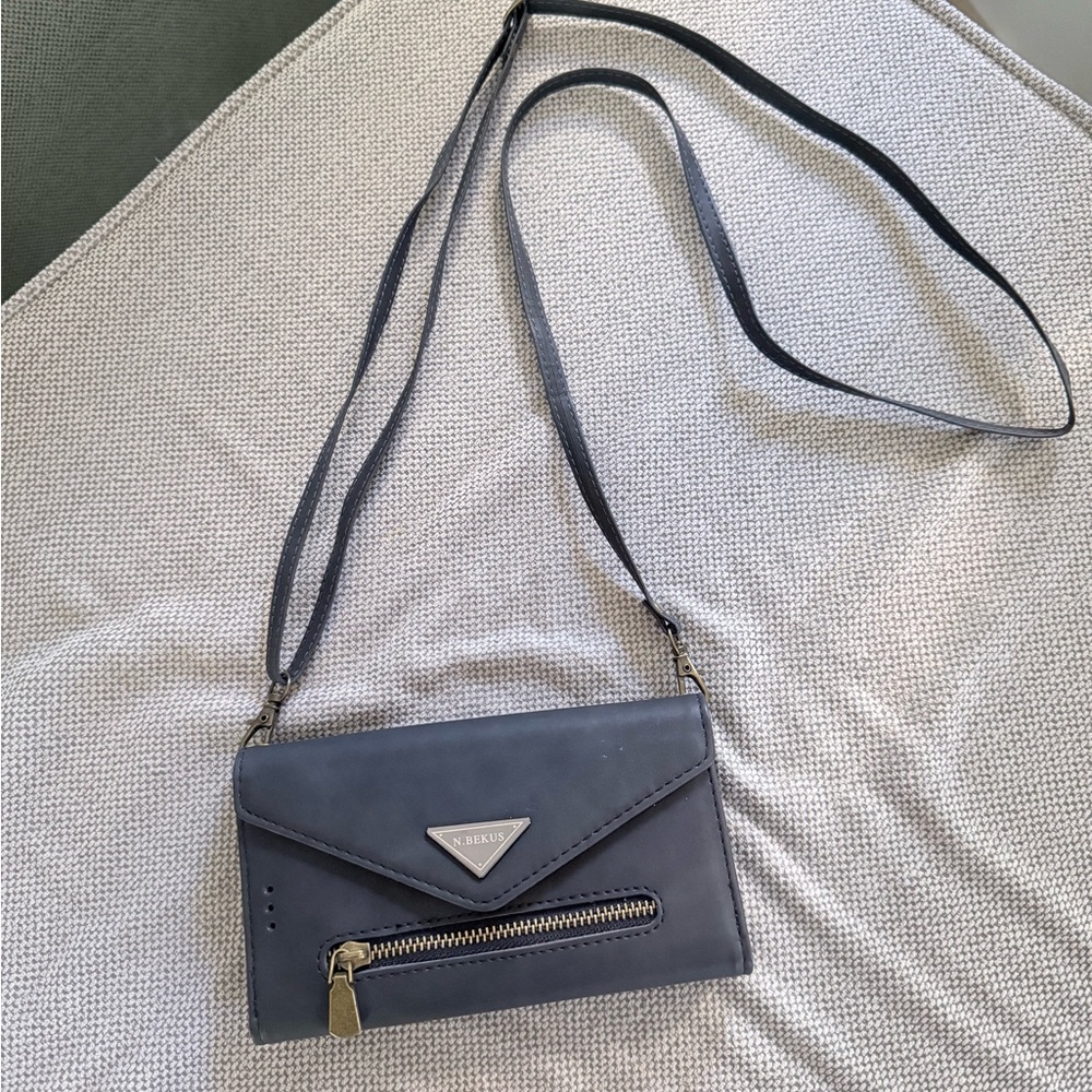 Chic Crossbody Bag in Dark Gray